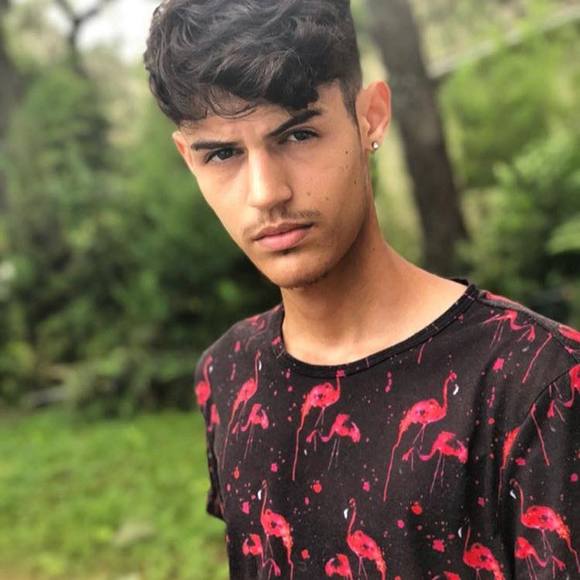 Meet your Posher, Paulo - Picture 1 of 1